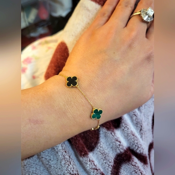 Clover multi-gemstone bracelet in 18K solid gold [6 inch length] - Picture 9 of 16